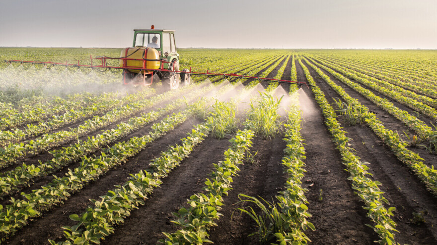 Prodaja pesticida u EU pala za dodatnih 9 odsto u 2023.