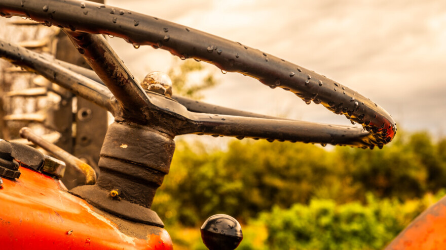 Teško ozlijeđen 56-godišnjak, traktorom iz šume izvlačio trupce