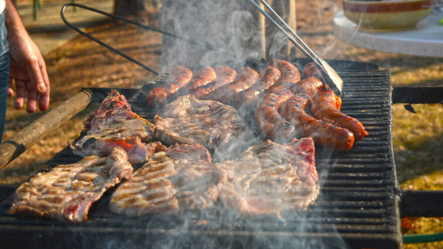 Od stola do dijagnoze: Da li crveno meso izaziva rak debelog creva?