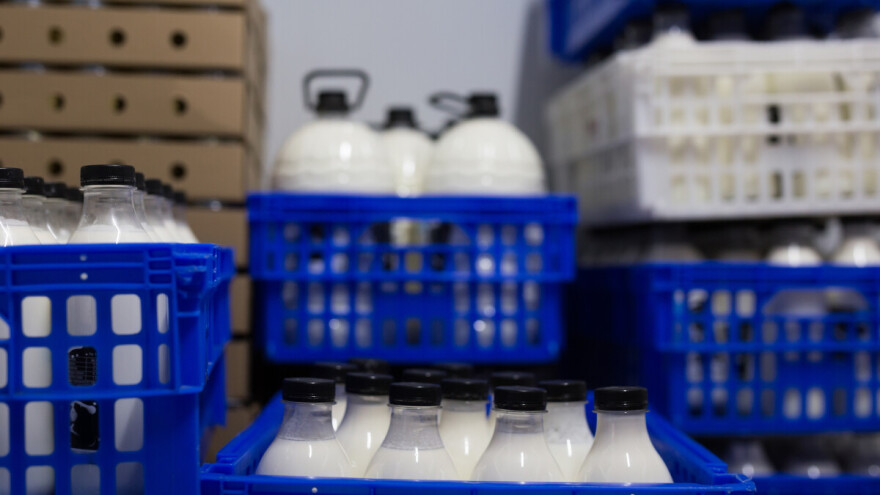 Proizvođači najavili prosipanje više tona mleka