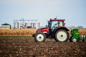 Vlažnost zemljišta povoljna za pripremu i početak setve. Na planinama moguć sneg