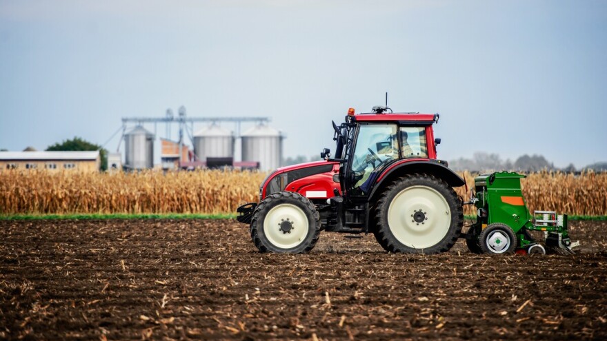 Vlažnost zemljišta povoljna za pripremu i početak setve. Na planinama moguć sneg