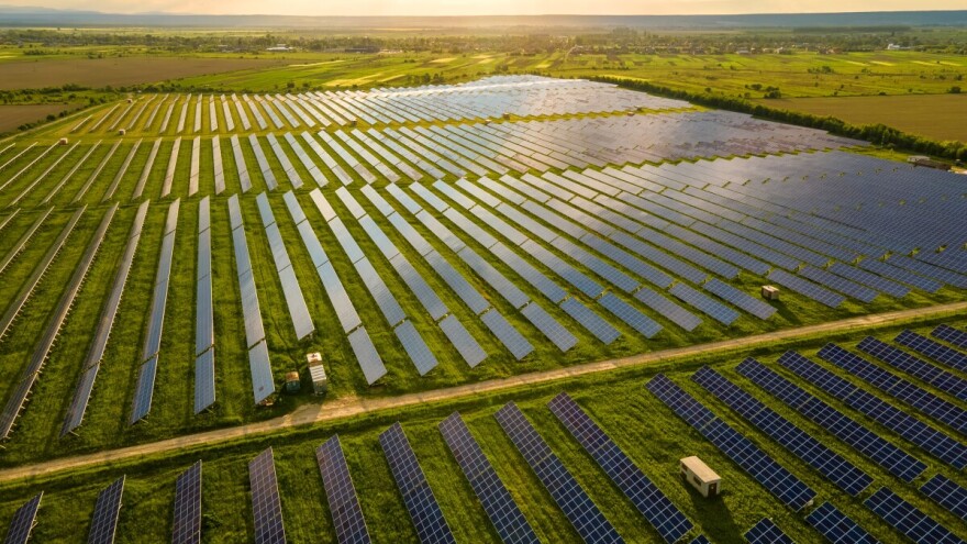 Planiraju zabraniti fotonaponske elektrane na poljoprivrednom zemljištu?
