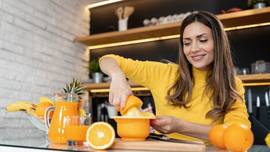 Sok od narandže pomaže u kontroli težine i sprečava kamen u bubregu?