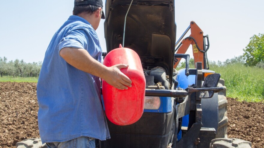 Agroklub objavljuje spisak po kantonima: Koliko će goriva dobiti poljoprivrednici?