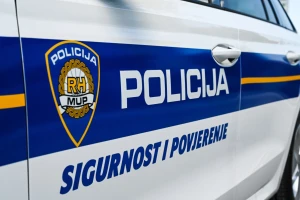 U prometnoj nesreći ozlijeđen traktorist (72)