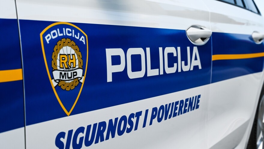 U prometnoj nesreći ozlijeđen traktorist (72)