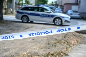 Stravična nesreća: Autom se zabio u traktorsku prikolicu, vozač traktora smrtno stradao