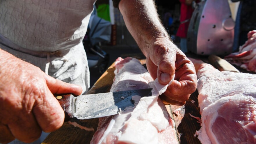 Svinjokolj - tri dana se sprema, tri rasprema. A da li se isplati?