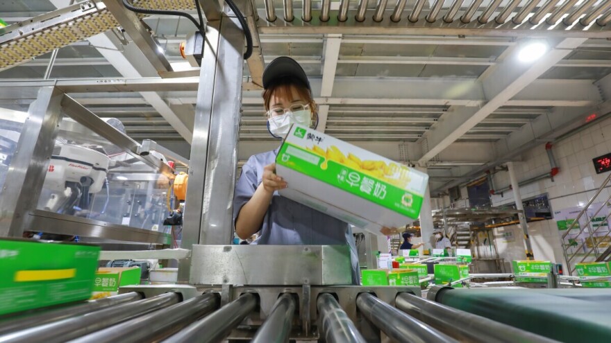 Krah mlekarske industrije: Kineski div Mengniu beleži dramatičan pad dobiti