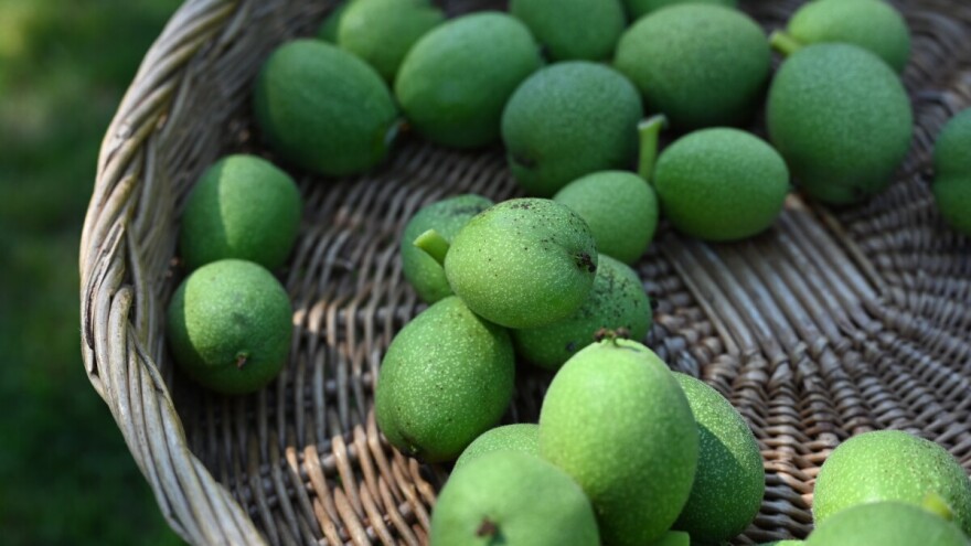 Kako iskoristiti zelene orahe? Osim u liker, idu u džem, a mogu se i kiseliti