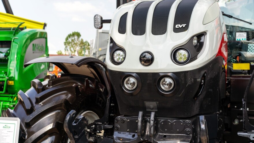 Pola milijuna eura štete u jednoj noći -  ukrali tri traktora i druge strojeve