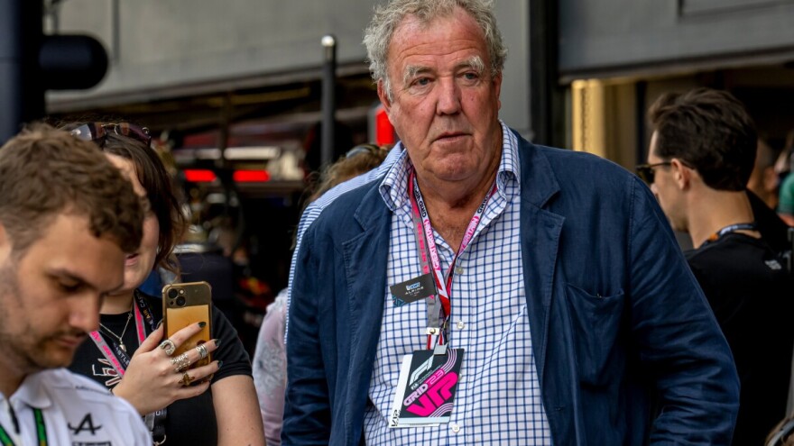 Kada se stari, samodopadni i arogantni Englez odluči baviti poljoprivredom