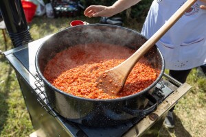 Da septembar zamiriše na ajvar: Jednostavan recept za jesenji specijalitet