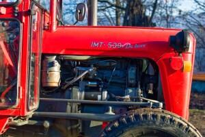 Traktor IMT 539