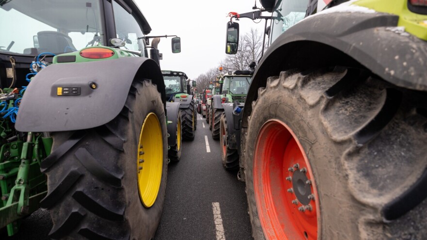 Na papiru smo bolji od Slovenije i Austrije, ali imamo drastičan pad prodaje traktora