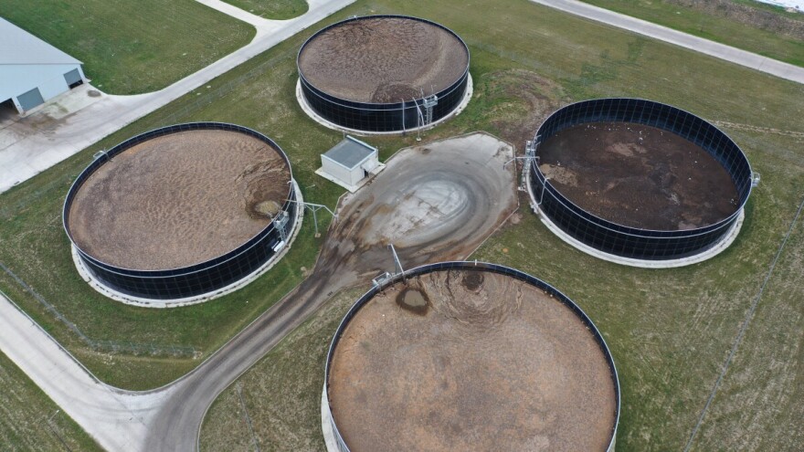 Gotovo 100 posto farmi u Sloveniji imaju skladište za stajnjak, a u Hrvatskoj?