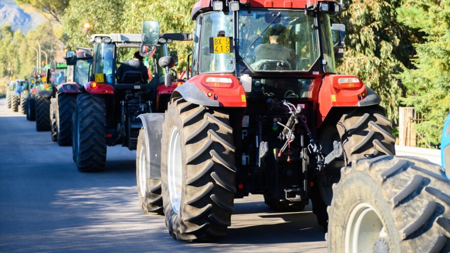 Detalji najavljenog protesta poljoprivrednika u Sarajevu: Kolona traktora kreće sa Stupa