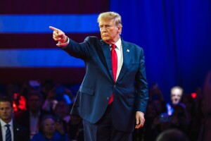 Trump povukao ručnu? Odgodio uvođenje carina Meksiku i Kanadi, na tapeti mu EU
