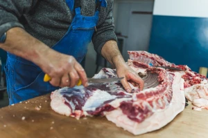 Veterinar upozorava: Meso od svinjokolja obavezno odnesite na pregled