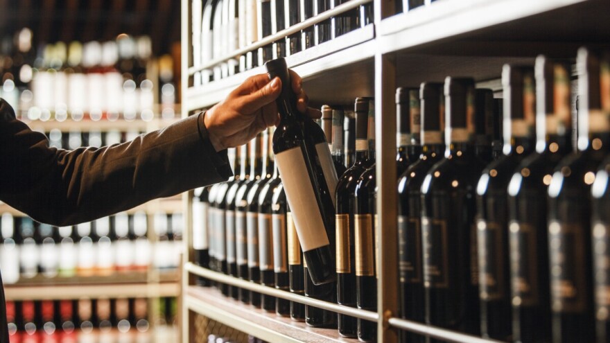 EU još nije osigurala izuzeće od američkih carina na vino i žestoka pića