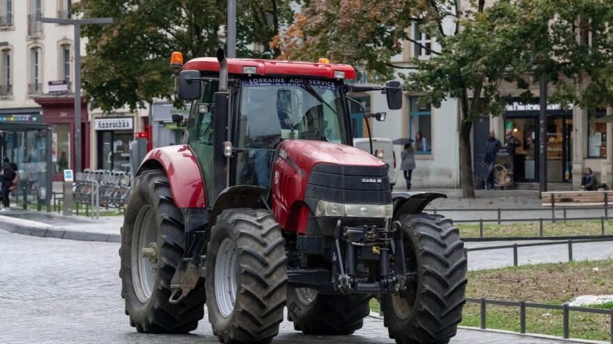 Višak promila, manjak vozačke: Vozaču traktora prijeti kazna do 8.000 eura ili 120 dana zatvora