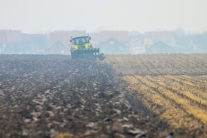 Poljoprivrednici zbunjeni, a kažu u Ministarstvu poljoprivrede u vezi sa direktnim davanjima u idućoj godini?