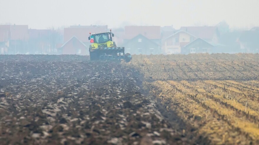 Poljoprivrednici zbunjeni, a šta kažu u Ministarstvu poljoprivrede u vezi sa direktnim davanjima u idućoj godini?