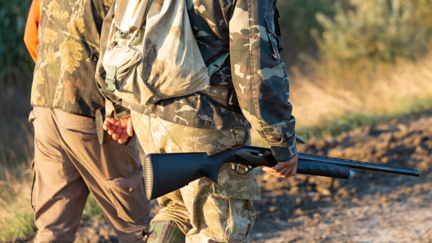 Policija traga za krivolovcem: Kožu i glavu srne objesio na drvo