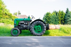 Austrijski izumitelj od starog traktora Steyr napravio električno vozilo