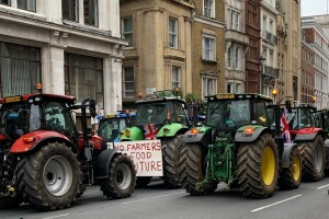 Traktorima blokirali centar Londona: Farmeri u Britaniji protiv novih poreznih mjera