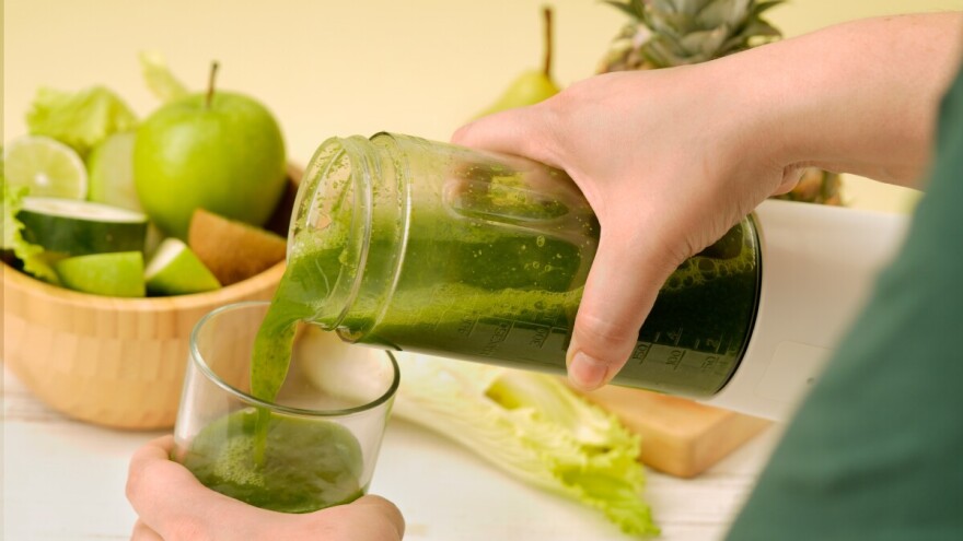 Čarobni domaći sok koji topi kilograme - istina ili mit?