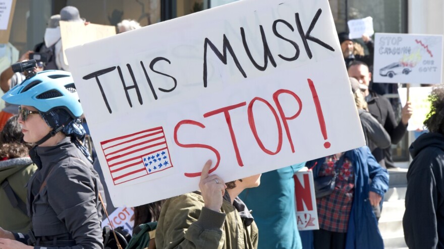 Prije odlaska Elon Musk ukinuo meteo službu farmerima, stručnjaci: Ovo može ugroziti živote