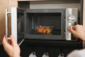Stručnjaci kažu: Krumpir se ipak smije podgrijavati?