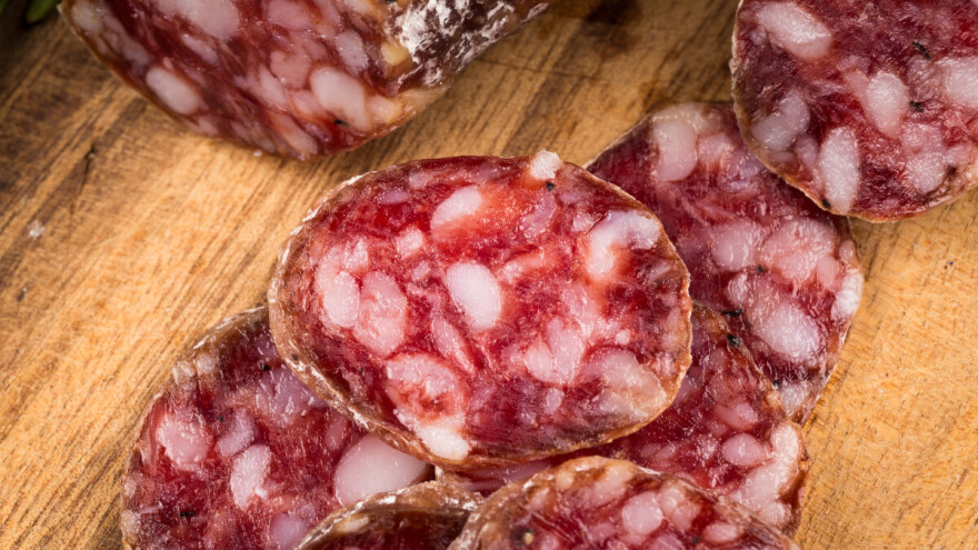 Zbog listerije se s tržišta povlači domaća salama