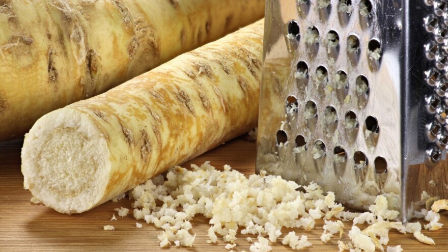 Od bašte do zimnice: Priprema se uz mnogo suza, a evo zašto je ren dragocen