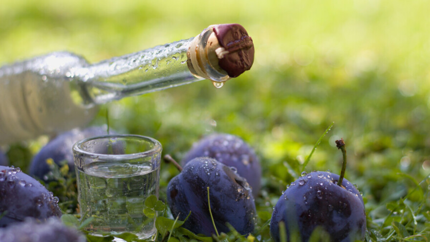 Dani šljiva i rakija u Siraču