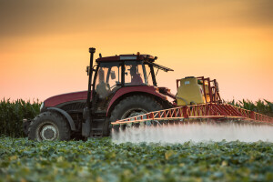 Rok za polaganje ispita korisnicima pesticida!