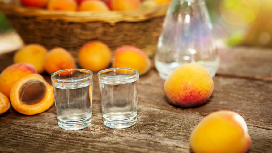 Kako napraviti rakiju od kajsija?