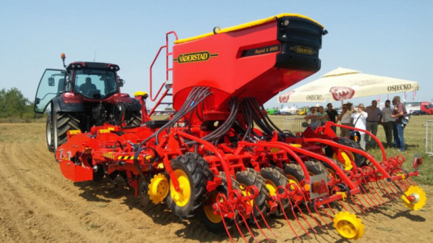 Fascinantna preciznost Väderstad Rapid sijačice!