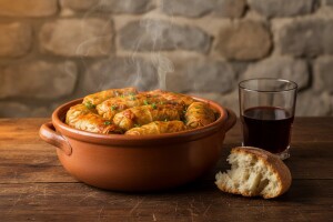 Sinjski arambaši najukusniji u konobi Ispod ure