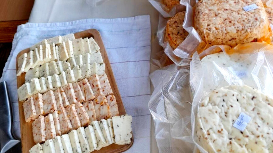 Tvrdi kravlji sir: Sve traženiji - što zbog ukusa, ali i izgleda