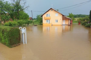 Ima li kraja? Obilna kiša potopila područja Sisačko-moslavačke i Zadarske županije