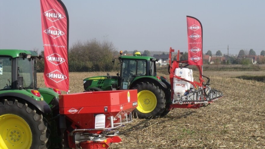Kad jednom probaš AutoTrac, ne vraćaš se na staro, sjedneš u traktor i promatraš kako sam radi