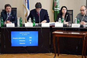 Onesvijestio se dok je govorio o preseljenju sela zbog rudarenja