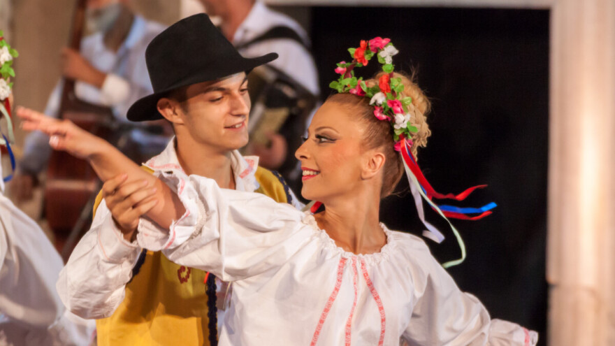 Da zemlju ne dotakne, ne vrati se roditeljima i ne pobegne od muža
