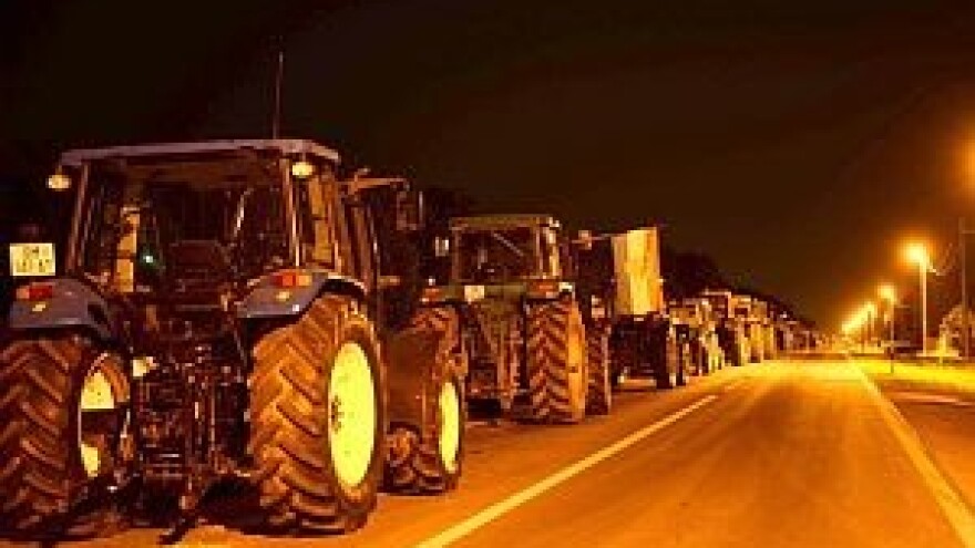 Seljaci pokušali probiti policijske blokade