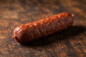 Slovenci nam zabranjuju da prodajemo kranjske kobasice