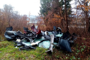 Prijavi glupana koji baca smeće na polje, u šumu, pored puta