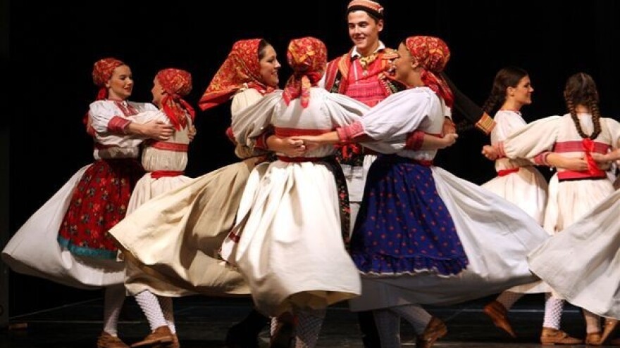 Susreti folklornih društava u Vukovaru!